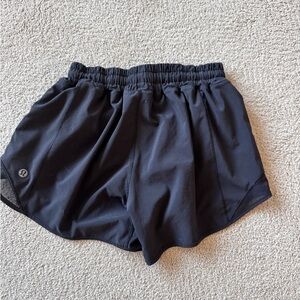 Lululemon hotty hot lined shorts 4 inch